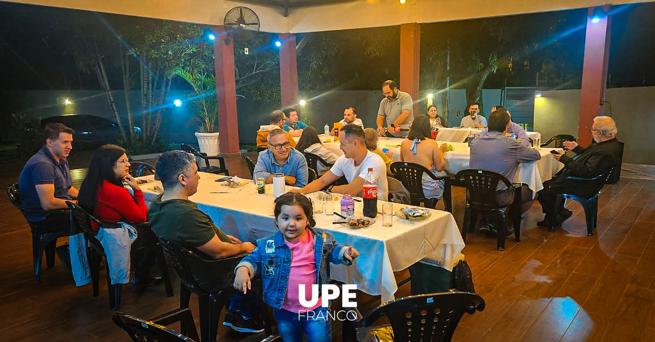 Cena de Confraternización: Despedida del año 2025 Facultad de Ciencias de la Informática